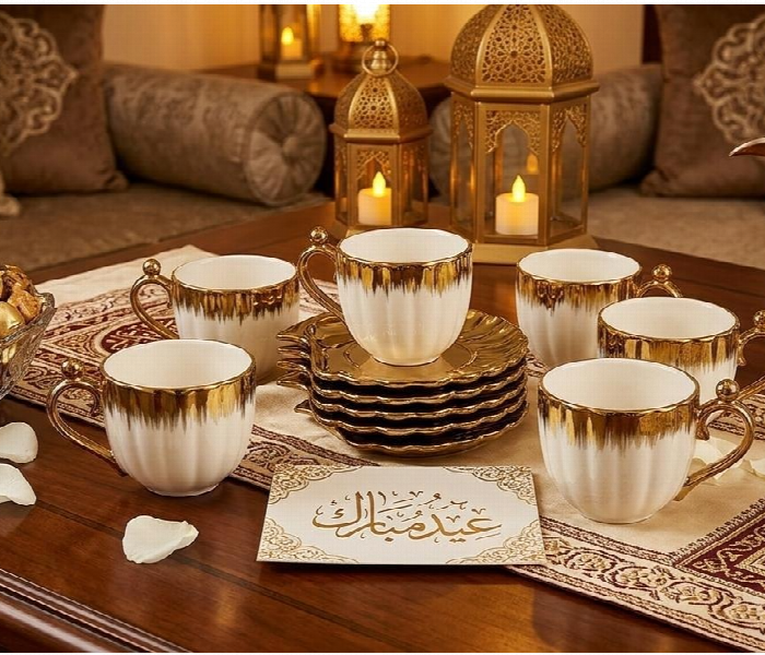 Decorative Tea Set With Unique Saucer - Zoom Image