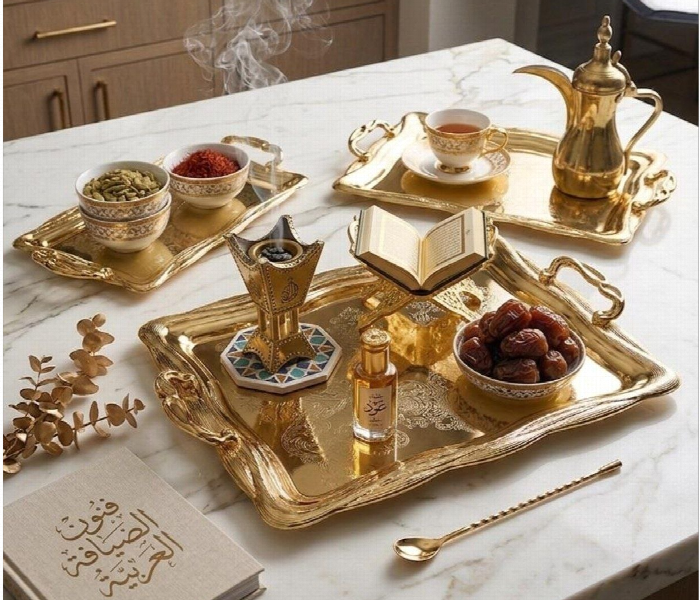 Gold Plated Serving Trays With Elegant Design - Zoom Image