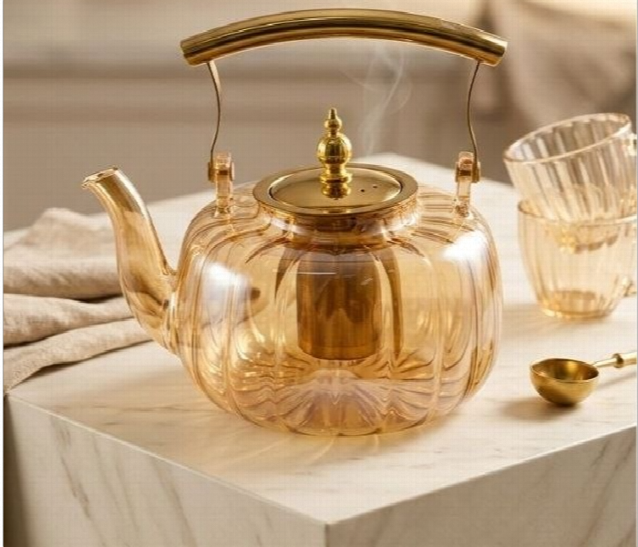 The Royal Tea Kettle In Two Sizes - Zoom Image
