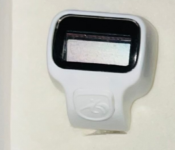 Digital Finger Counter One Piece Lcd Display Two Button White - Zoom Image 1