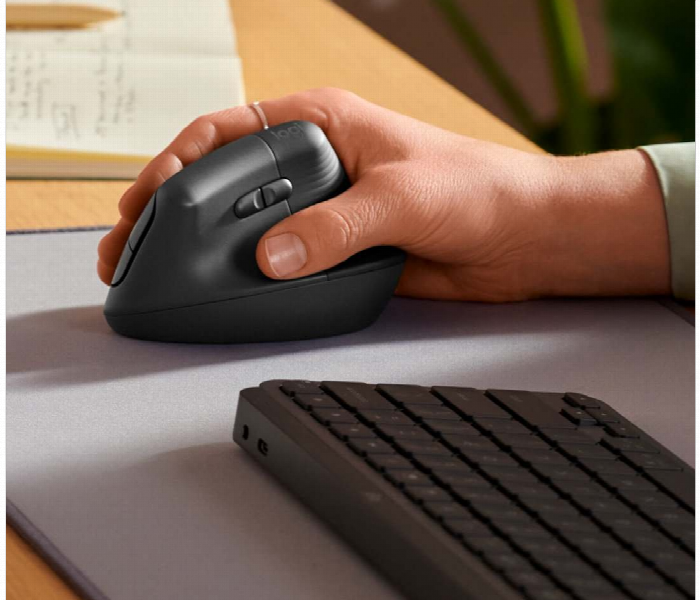 Logitech Lift Vertical Ergonomic Mouse 4000Dpi Wireless Graphite - Zoom Image 3